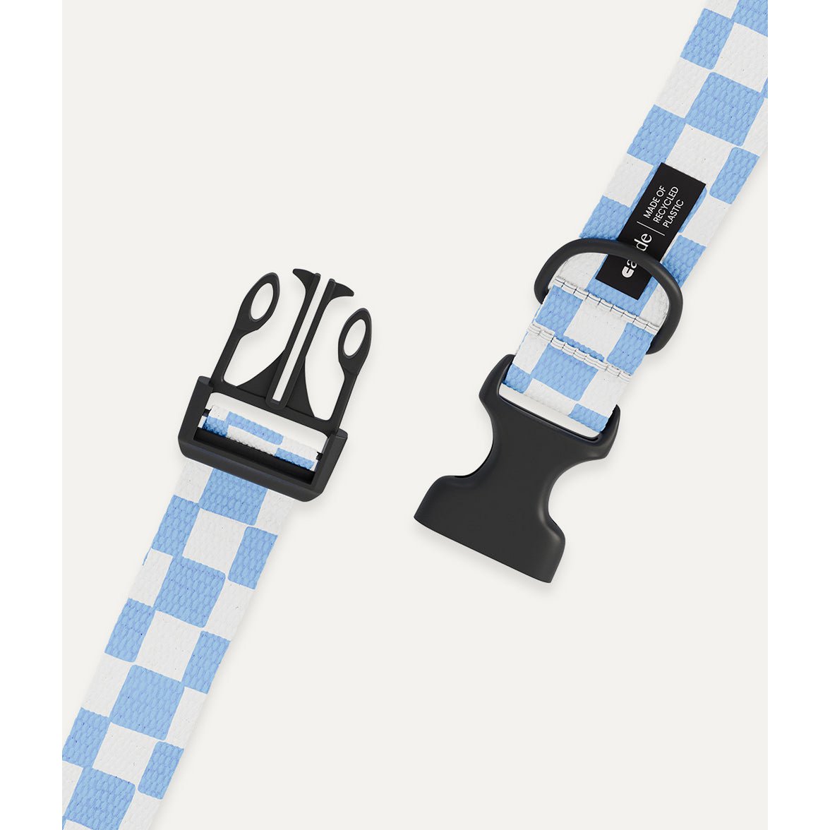 Detail Blauwe Hondenhalsband