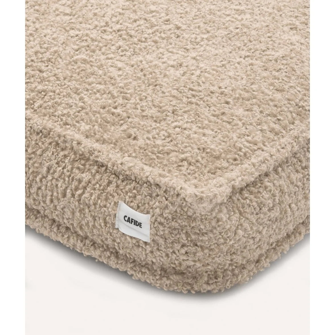 Detail van het Cafide Hondenkussen in beige kleur en schapenvacht